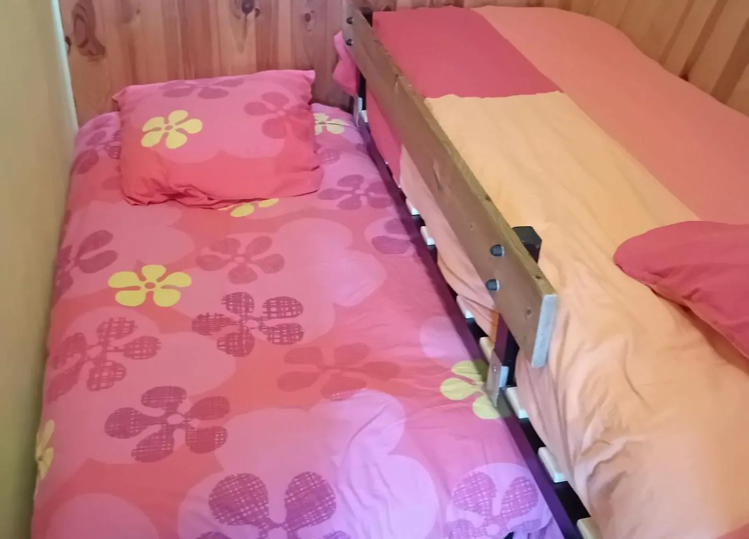 Chalet Dans Camping A Camon
